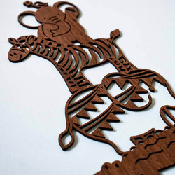 Drevená nálepka na stenu - zvieratká | Orech