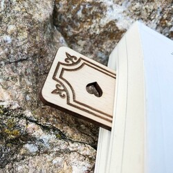 Valentýnský dárek - Dřevěná záložka do knihy