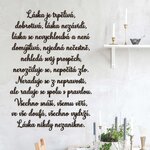 Dřevěný citát z Bible na stěnu - Láska je dobrotivá ...