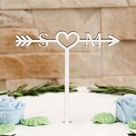 Dřevěný svatební zápich do dortu - Šipka s iniciály novomanželů