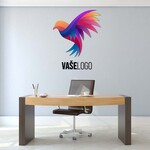 Logo 3D colorat pe perete din lemn - realizare la comandă